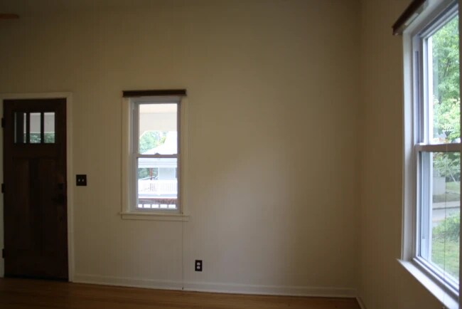 221 E 10th St, Bloomington, IN 47408 - photo 4