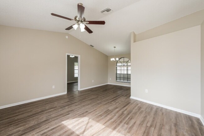 8823 Gum Tree Ave, New Port Richey, FL 34653 - photo 3