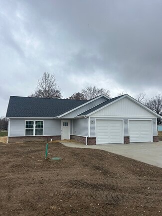 304 Jennifer, Germantown, IL 62245