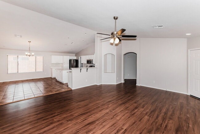 15821 W Tara Ln, Surprise, AZ 85374 - photo 3