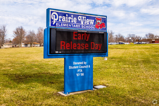 Younger students in Lee's Summit can attend Prairie View Elementary School.