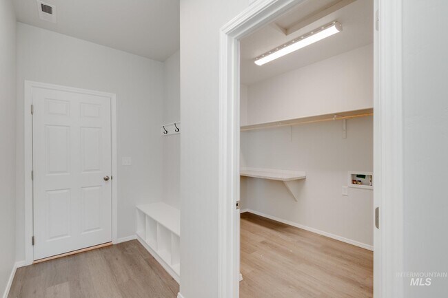 1204 W Cub River Dr, Meridian, ID 83642 - photo 6