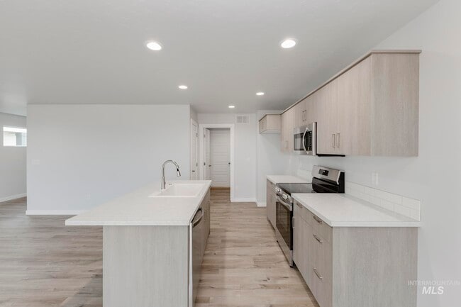 10797 Rutland St, Caldwell, ID 83605 - photo 3