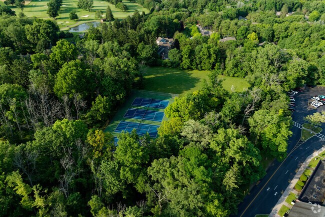 Allendale Columbia School has 355 students in grades PK, K-12.