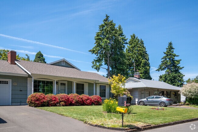 Many homes enjoy grassy front lawns throughout the Lewelling neighborhood.