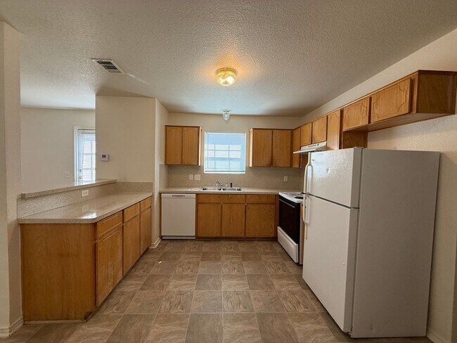 4004 Doraine Ct unit A, Killeen, TX 76549 - photo 5