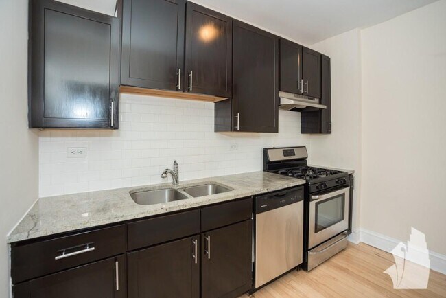 5208 N Leavitt St unit 5200-G, Chicago, IL 60625 - photo 7