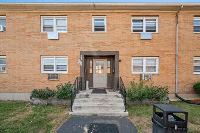 324 Park Ave unit C-3, East Hartford, CT 06108 - photo 3