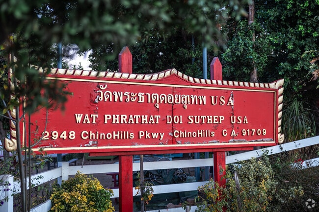 The Buddhist temple Wat Phrathat Doi Suthep offers Thai food on the weekends.