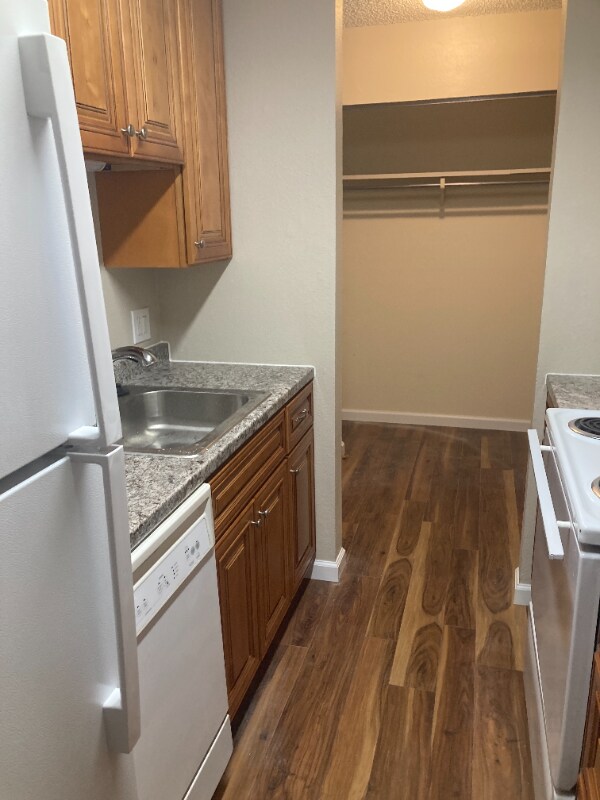 70 Douglas Ln unit 317, Pueblo, CO 81001 - photo 2