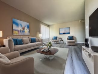 2934 Canyon Crest Dr, Riverside, CA 92507