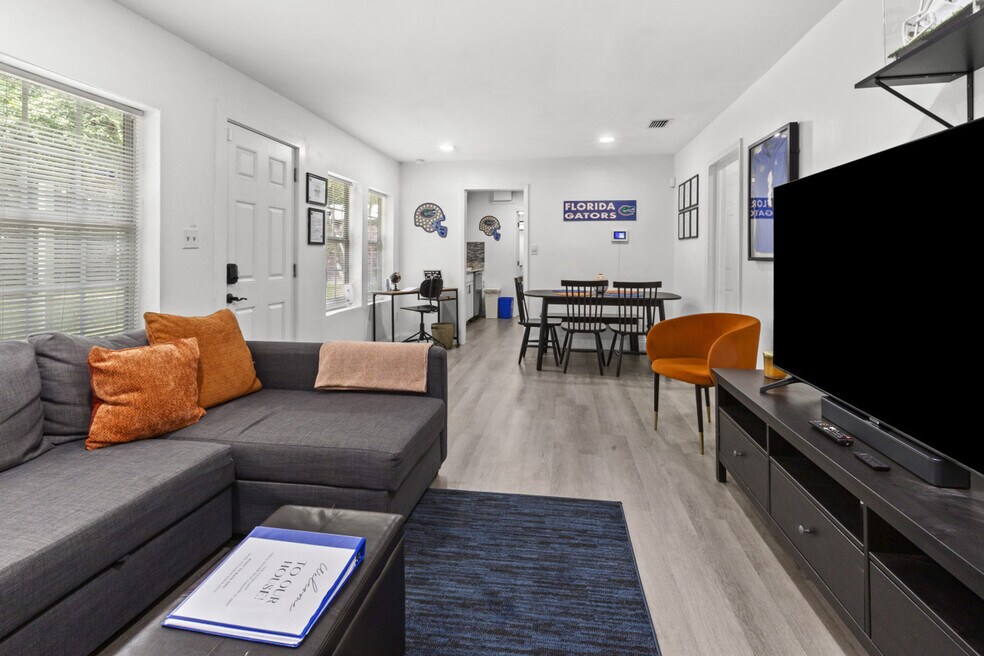 2614 NW 8th St unit ID1359124P, Gainesville, FL 32609 - photo 1