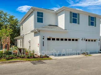 2924 Oak Park Way, Orlando, FL 32822