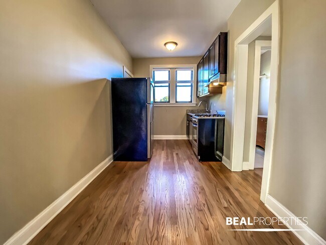 4038 N Ashland Ave unit S, Chicago, IL 60613 - photo 6