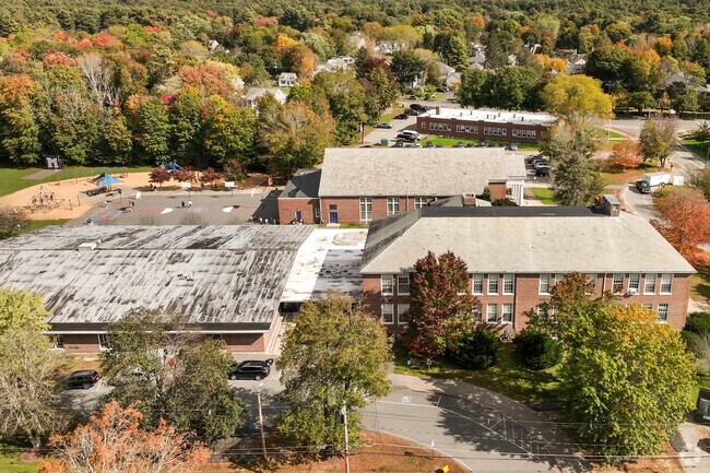 Students in grades 4-5 can attend Dale Street School in Medfield.