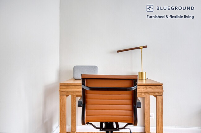 210 W 89th St unit FL11-ID627, New York, NY 10024 - photo 3