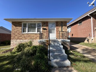 1509 Collins Ave, Richmond Hts, MO 63117