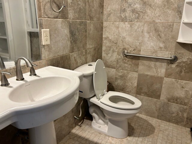 22835 Fm 1774 unit Efficiency Apt 2, Plantersville, TX 77363 - photo 5