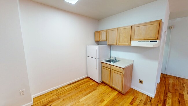 918 Pine St unit 1R, Philadelphia, PA 19107 - photo 2