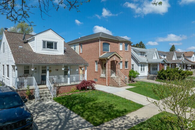 Bungalows and Colonial Revival homes in Colson Ruby are highly sought after.