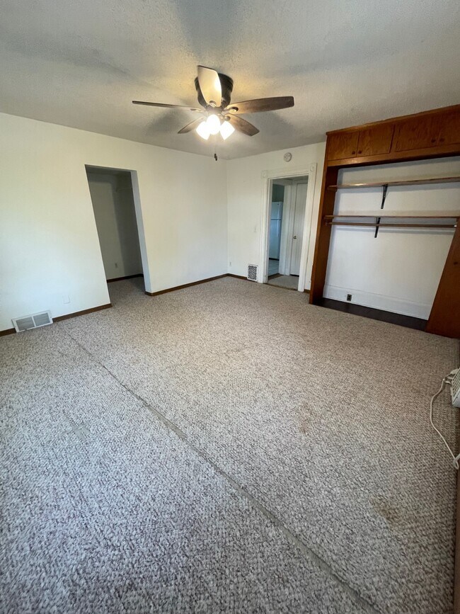 821 West Ave S, La Crosse, WI 54601 - photo 2