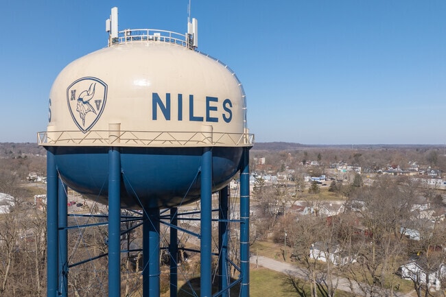 Niles lies on the edge of the St. Joseph River and is the historic location of the French Fort.