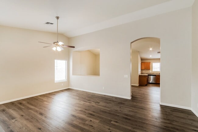 2246 S 85th Dr, Tolleson, AZ 85353 - photo 3