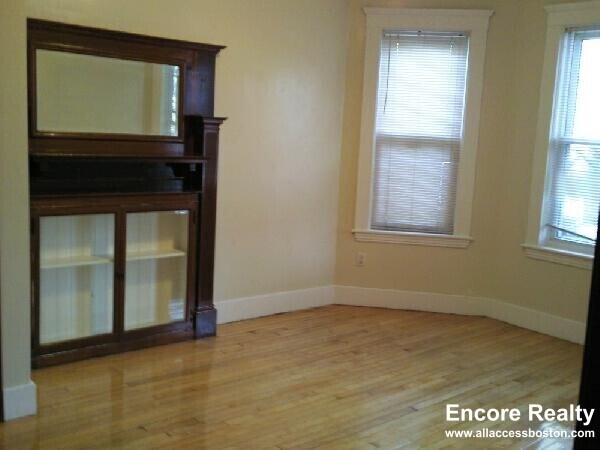 59 Linden St unit 7, Allston, MA 02134 - photo 2