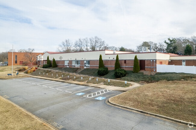 Front of Inman Elementary School