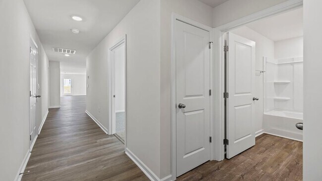 808 S Ivyblake Ct, Woodruff, SC 29388 - photo 4