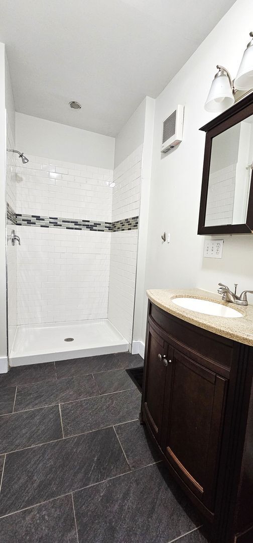 33 Pine St unit . 2, Burlington, VT 05401 - photo 5