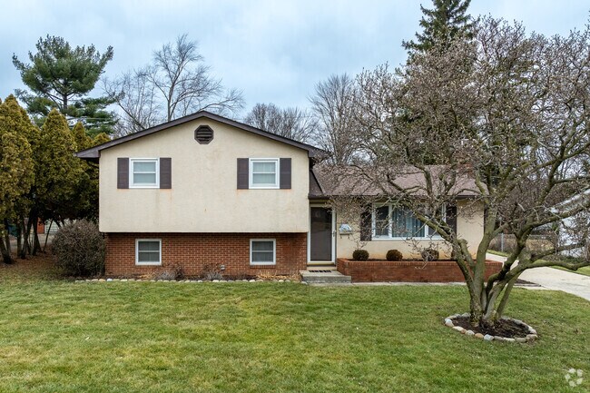 Split-level homes can be found on many streets of Cranbrook.