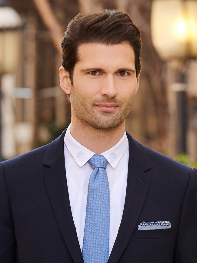 Agent Photo