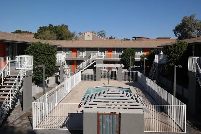 Evergreen on Hayden, Tempe, AZ 85281 - photo 3