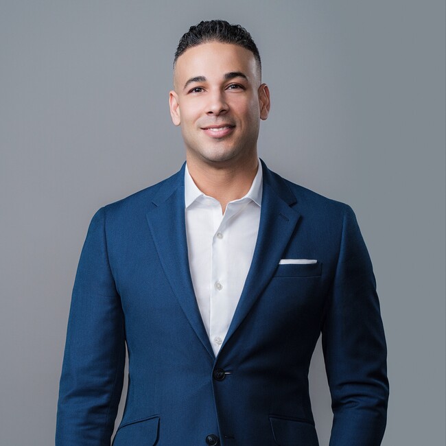 Agent Photo