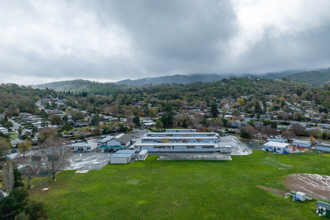 Lynwood Elementary School campus.