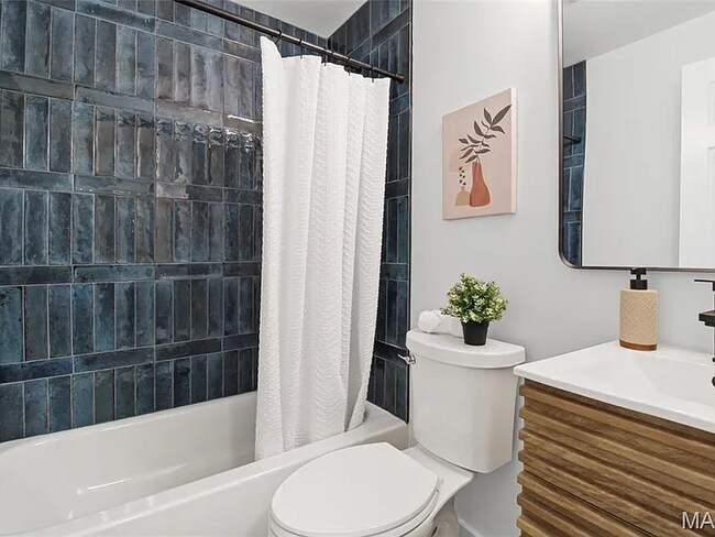 8600 Mathilda Ave, Saint Louis, MO 63123 - photo 5