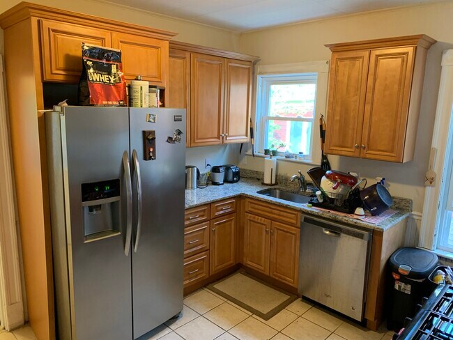 1081 Broadway unit 1, Somerville, MA 02144 - photo 3