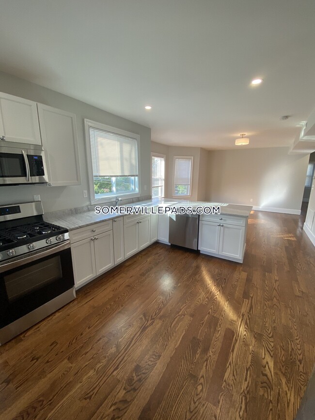 3-5 Hamilton Rd Unit 2, Somerville, MA 02144