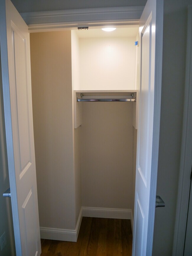 39 Herrick Rd unit 201, Newton, MA 02459 - photo 5