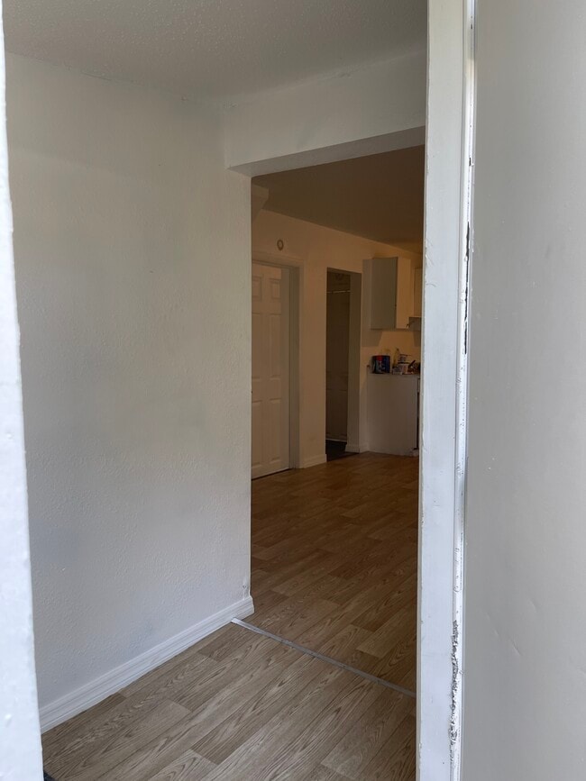 8722 N Brooks St, Tampa, FL 33604 - photo 7