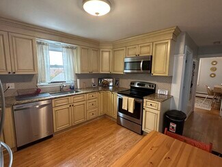 65 Sherry Ave, Bristol, RI 02809