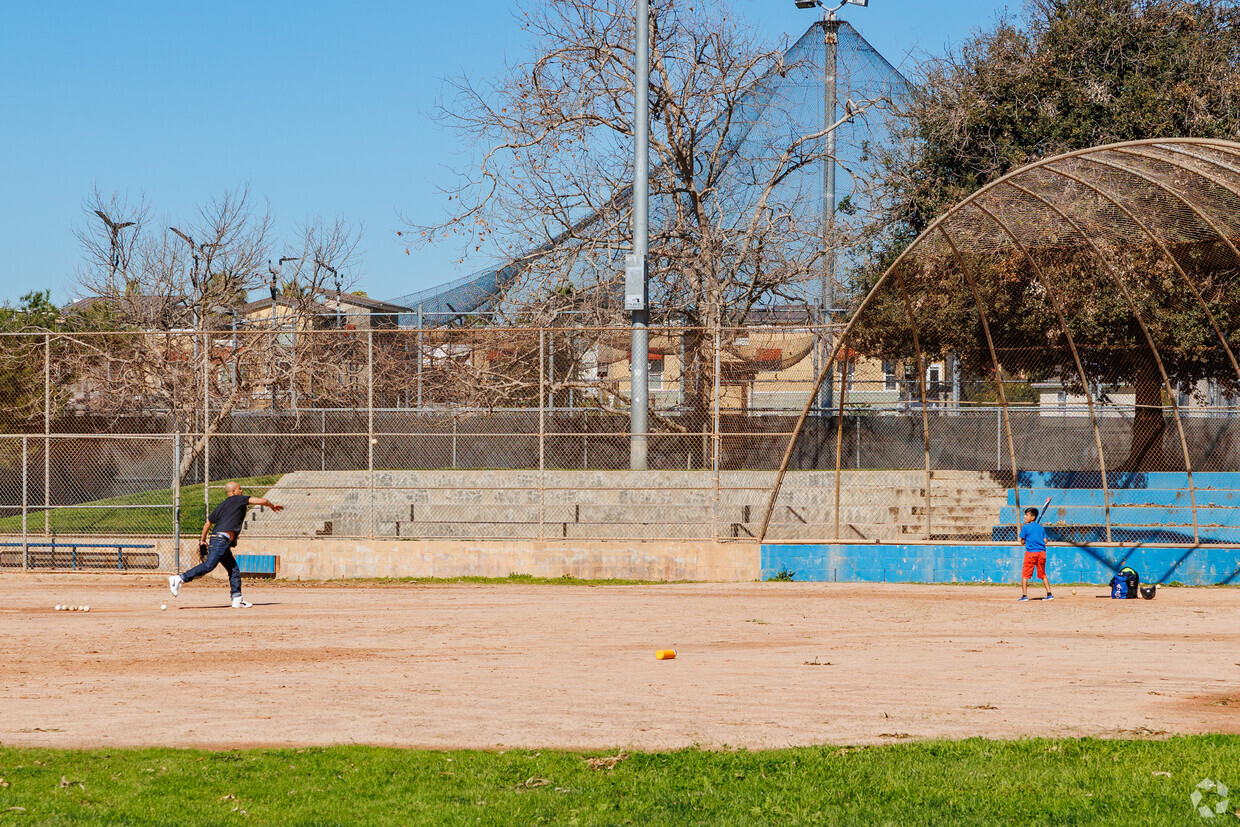 About East Torrance | Schools, Demographics, Things to Do - Homes.com