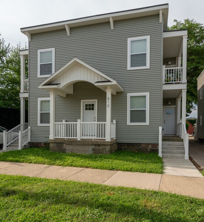 612 4th St NW unit 4, Grand Rapids, MI 49504 - photo 2