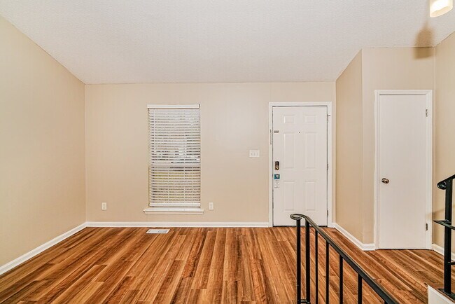 1325 Turf Dr, Center Point, AL 35215 - photo 5