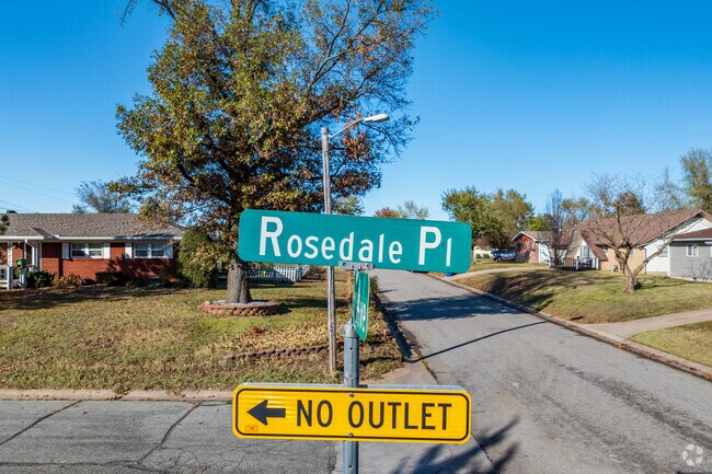 The Rosedale neighborhood is conveniently located near Rangeline Road and 20th Streets.