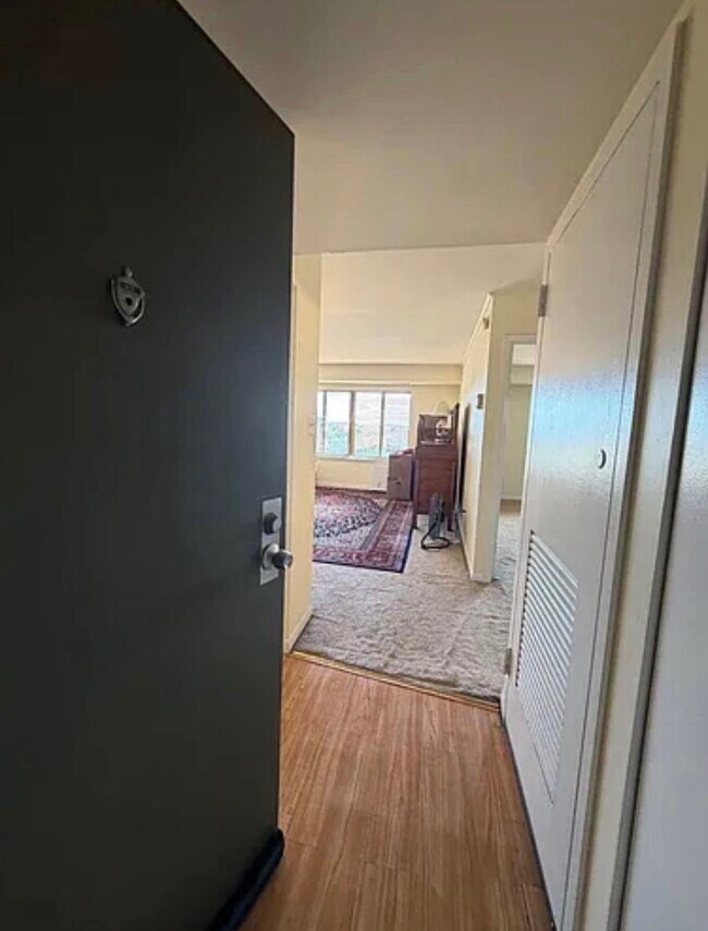 Woodlake Towers III unit Woodlake towers, Falls Church, VA 22044 - photo 5