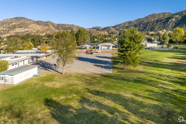 Students can enjoy the large grass area at Knolls Elementary School in Simi Valley, Ca.