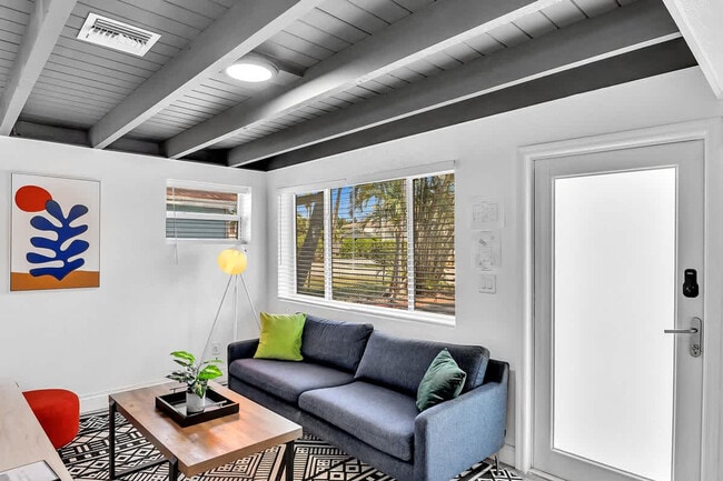 1568 NE 35th St unit ID1372329P, Oakland Park, FL 33334 - photo 4