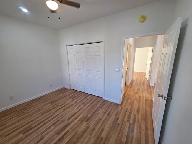 203 N Elm St unit 2, Ina, IL 62846 - photo 5